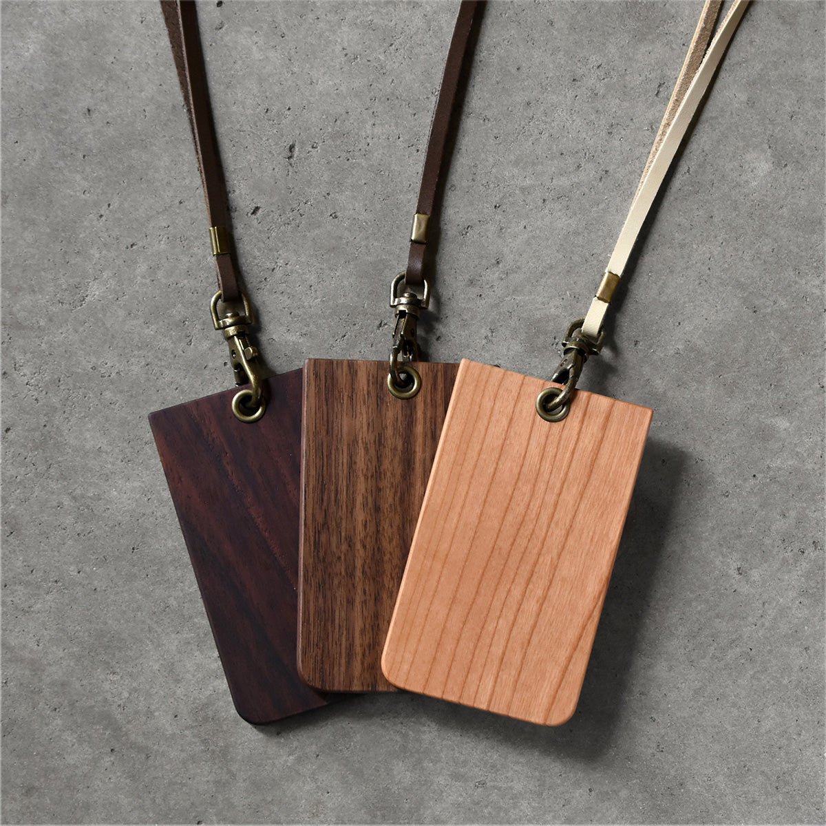 IC-Pass Case Eyelet