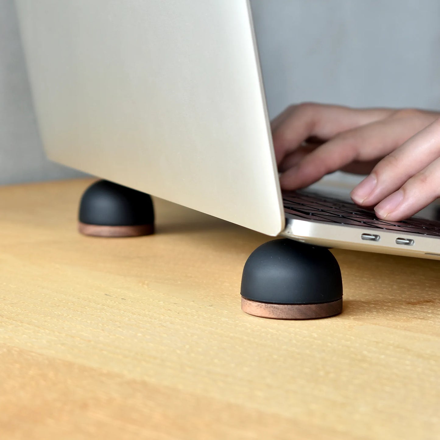 Laptop Stand Ball