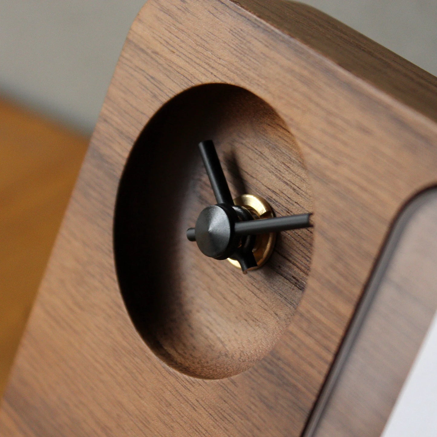 PhotoStand Clock