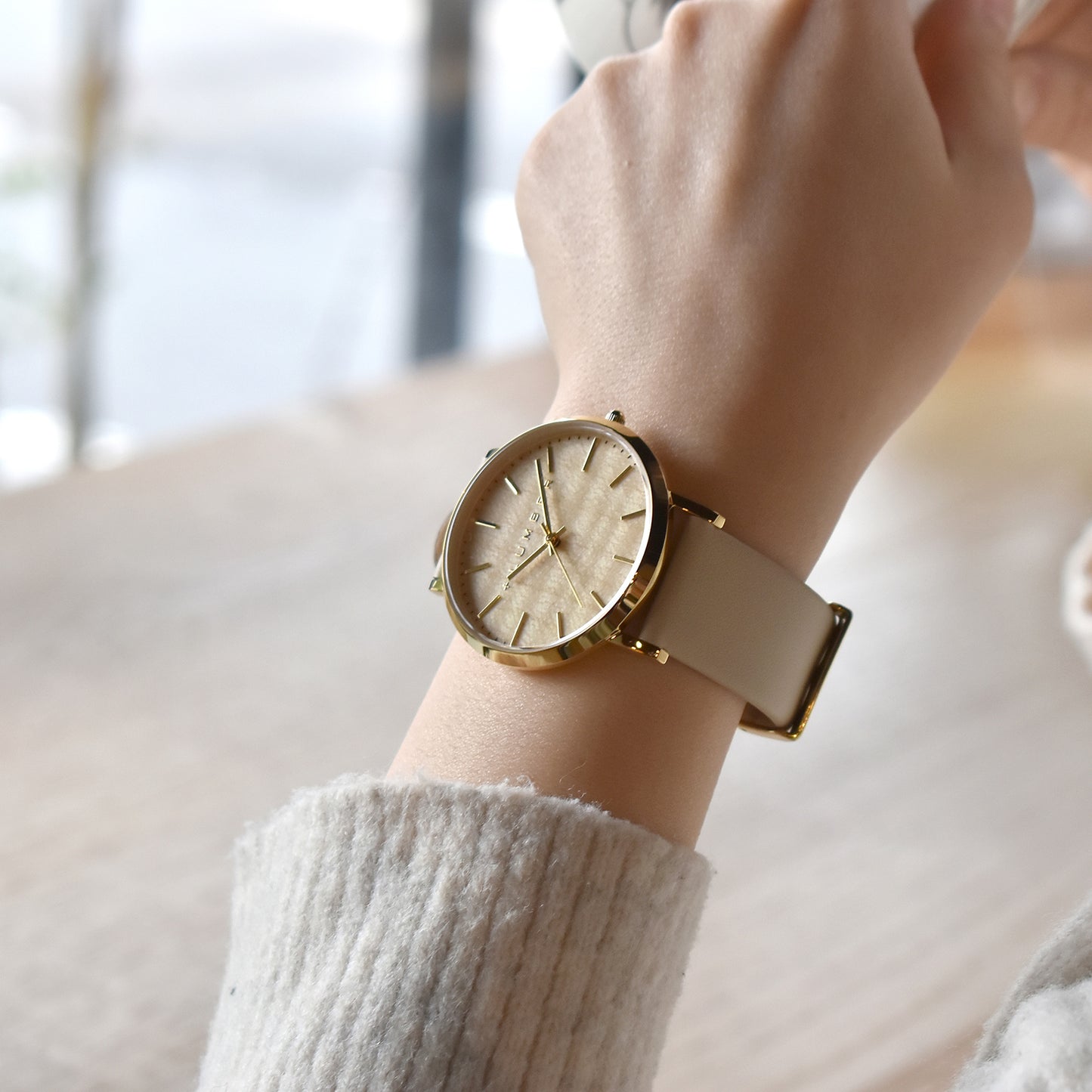 WATCH 1100
