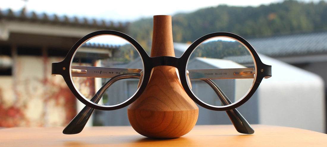 Product Introduction - GlassesStand Swing