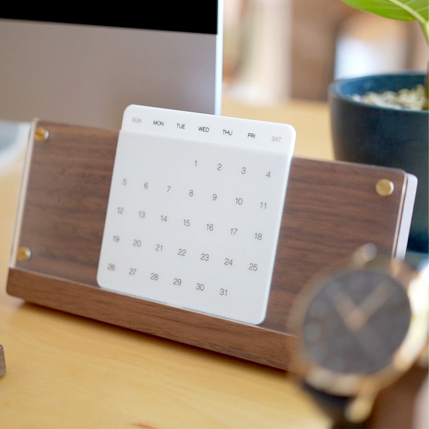 Desk Calendar Eternal