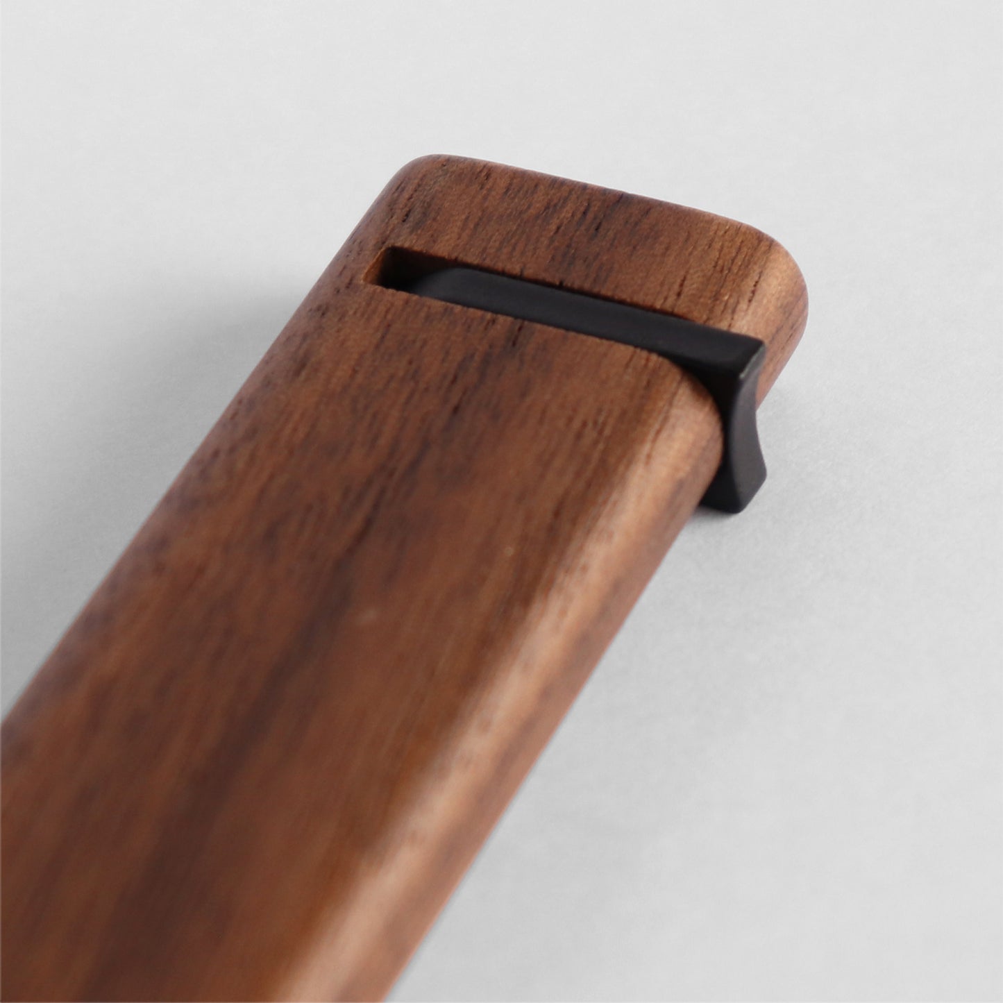 Slim Holder