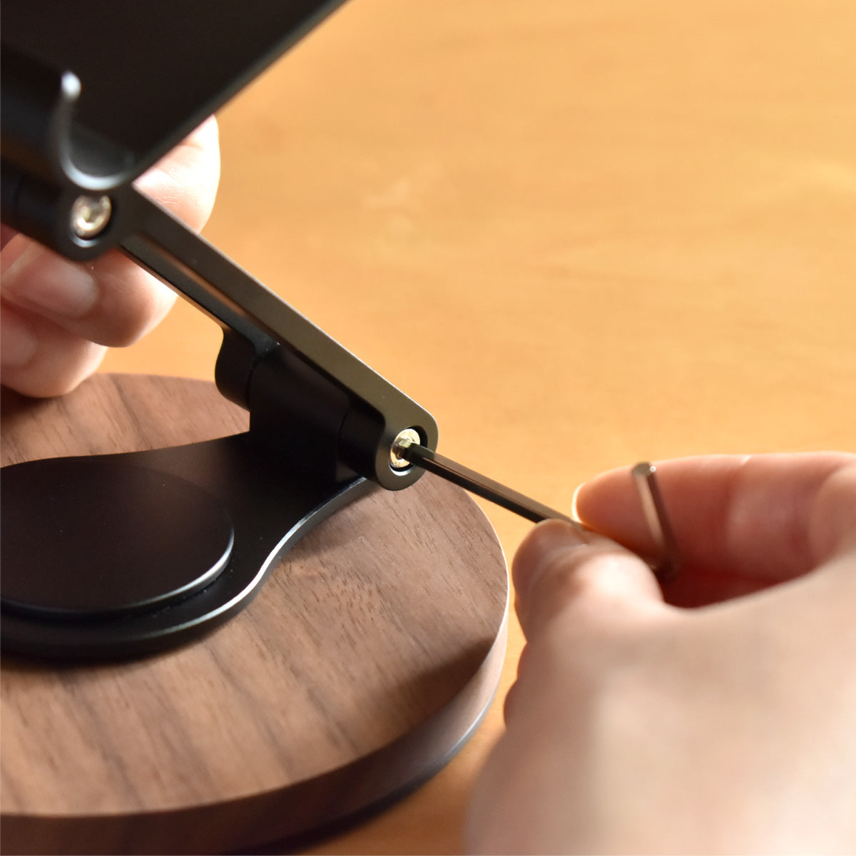 Smartphone Stand Adjustable
