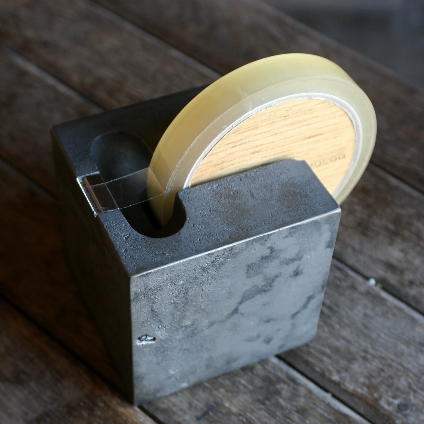 Tape cutter