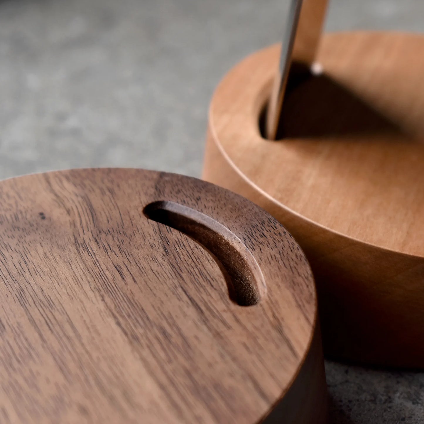 Titanium Shoehorn & Stand Set