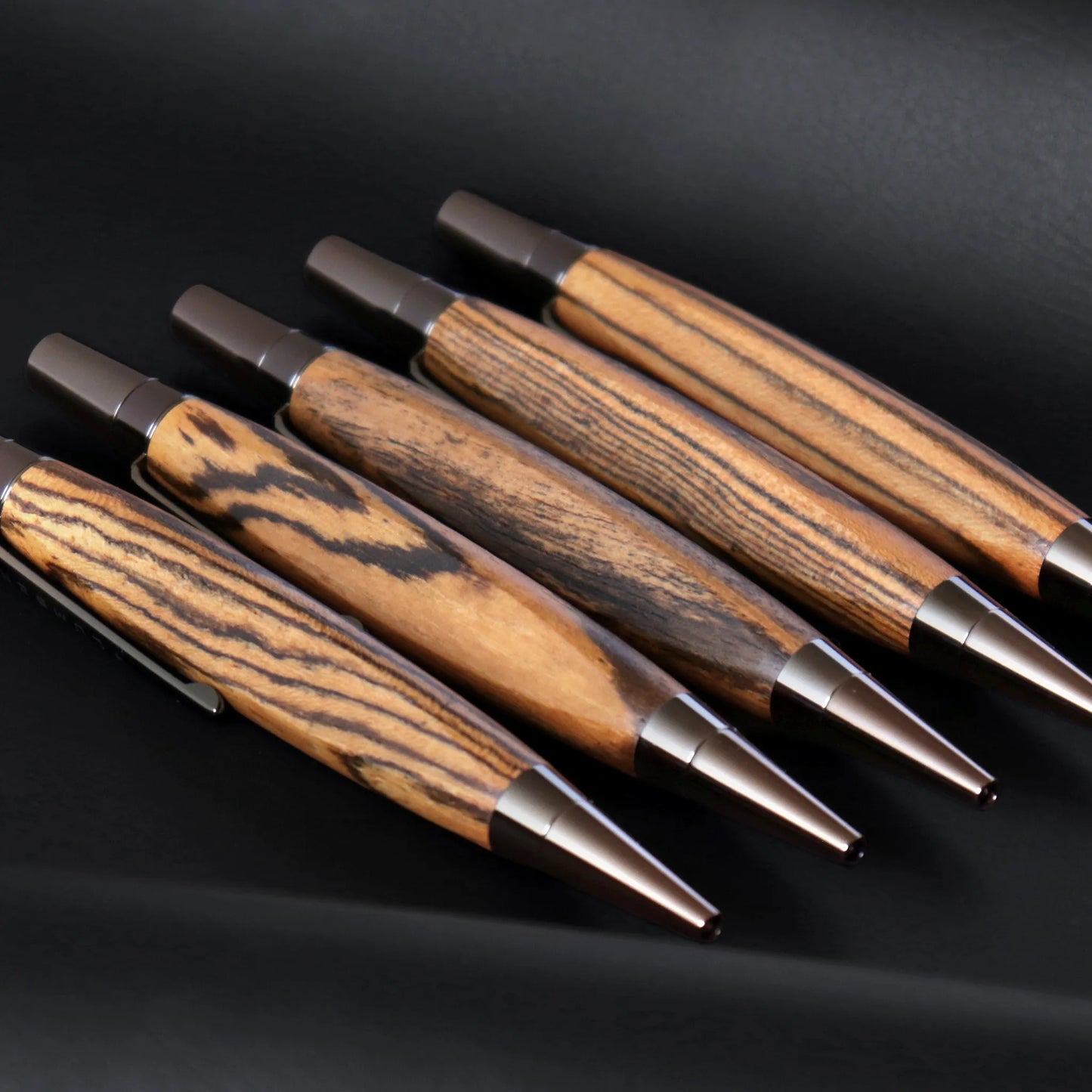 TRIANGLE BODY BALLPOINT PEN