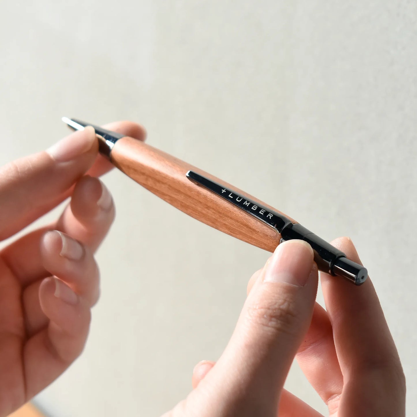 TRIANGLE BODY MECHANICAL PENCIL