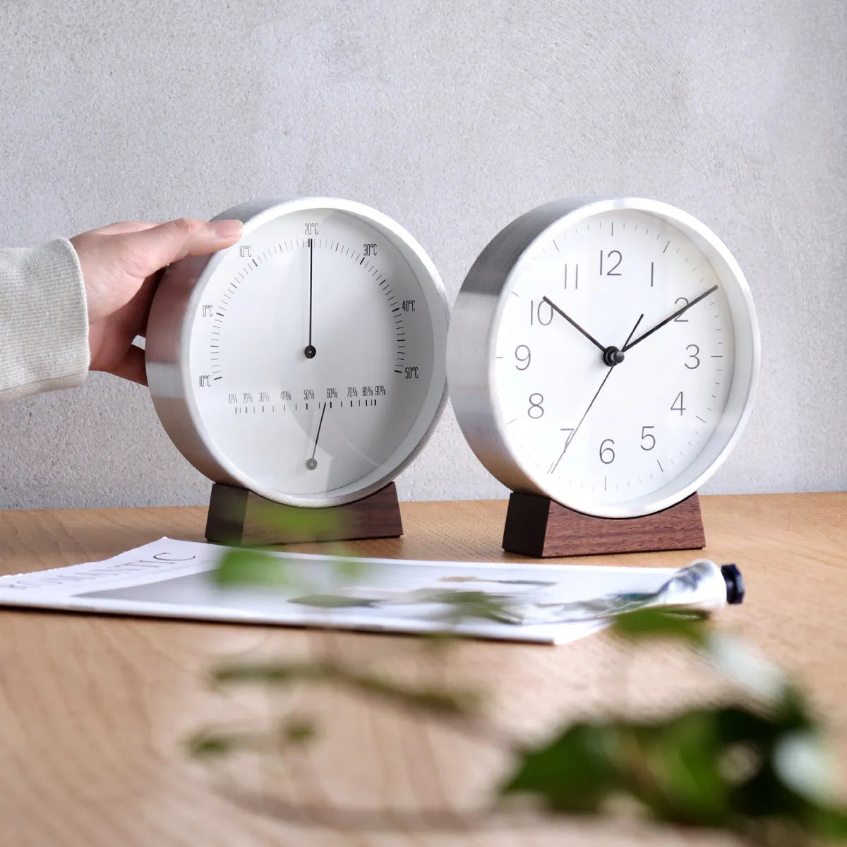 Wood Base Clock / T/H Meter